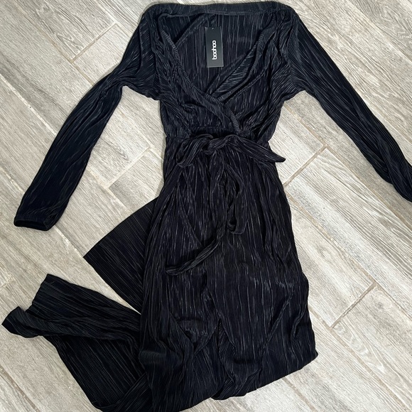 MATERNITY PLISSE WRAP CULOTTE
JUMPSUIT - Picture 5 of 7